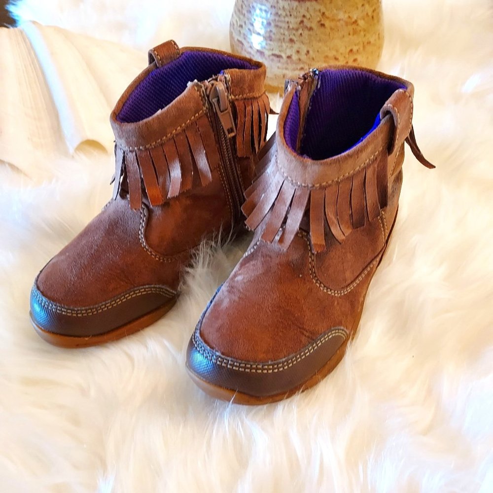 Children's Suede Boot Moccasins by Surprize: Size 9 kids.